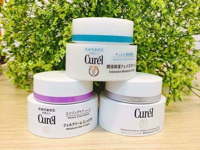 Kem dưỡng ẩm Curel Intensive Moisture Cream Nhật