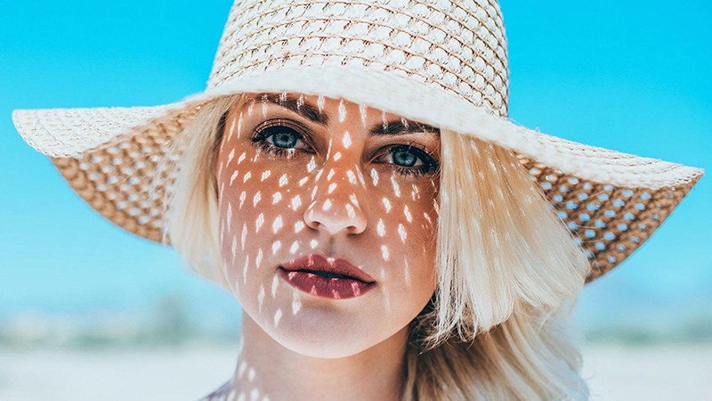           Bạn nên thoa kem chống nắng kỹ càng cho làn da sau khi dùng retinol