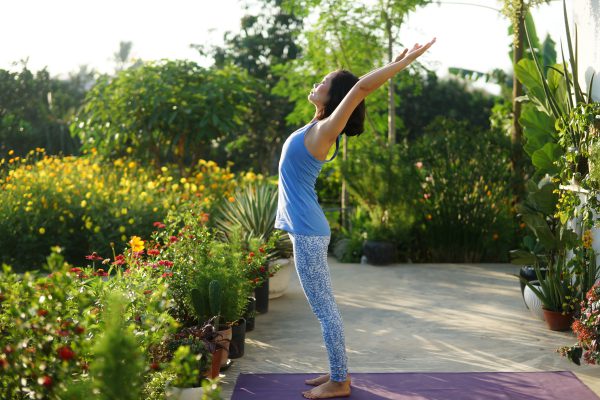 Học yoga online có tốt không? siêng năng và kiên trì tập luyện