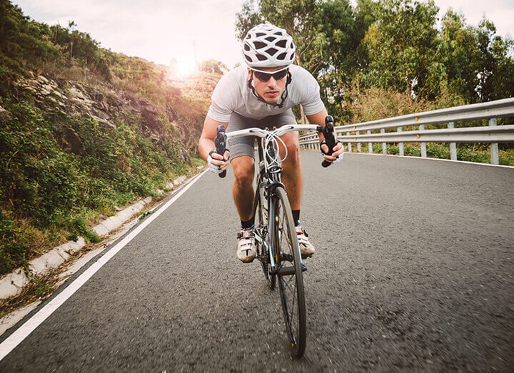 Bạn nên đa dạng các địa hình đạp xe giảm mỡ bụng để có kết quả tốt