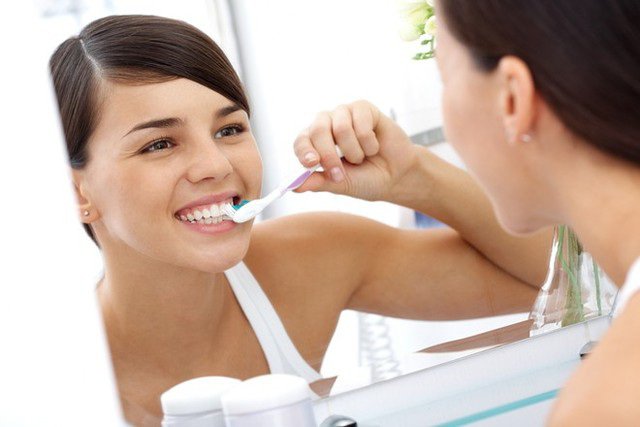 Hướng dẫn chăm sóc sức khỏe răng miệng đúng cách.