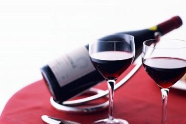 Uống Rượu Vang Đỏ Có Tác Dụng Gì? ⚡️ +8 Công Dụng Tuyệt Vời
