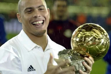 Tiểu Sử Cầu Thủ Ronaldo Béo – Huyền Thoại Người Ngoài Hành Tinh